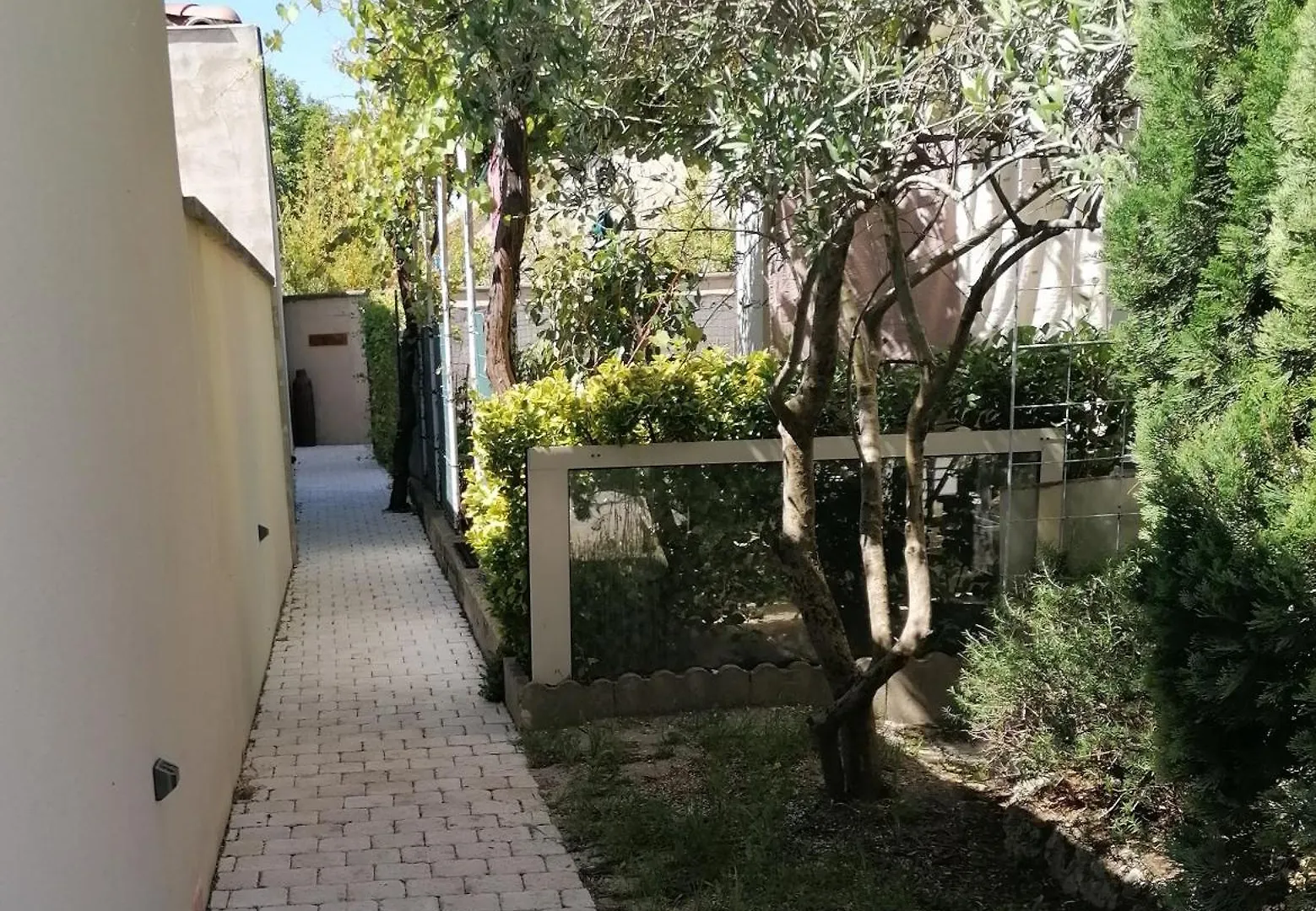 A L'Ombre De L'Olivier Apartment L'Isle-sur-la-Sorgue France